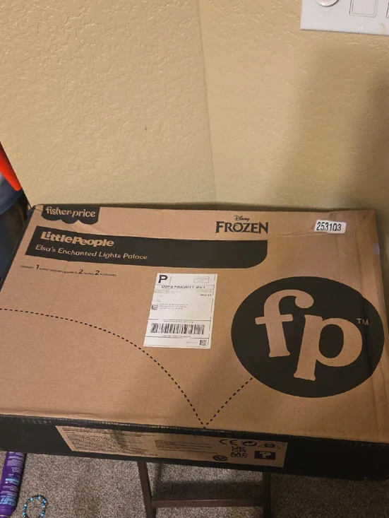 Fisher-Price Little People Disney Frozen Elsa's Enchanted Lights Palace.  - Picture 7 of 7